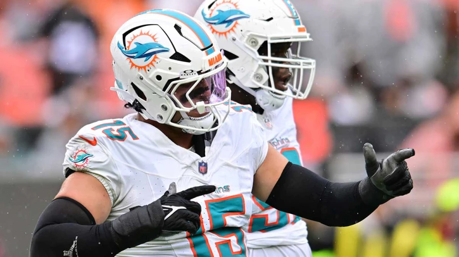 Jaelan Phillips gushes over playing for Vic Fangio again after Eagles trade