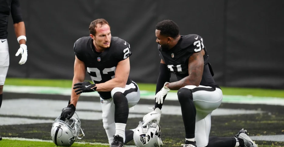 Raheem Mostert providing jolt for Raiders return game