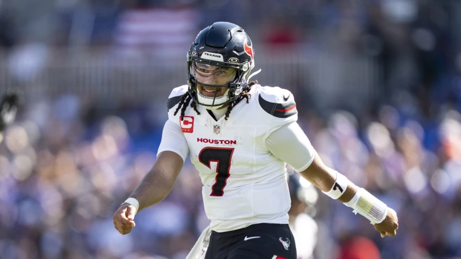 Texans win in Baltimore for first time, rout Ravens 44-10