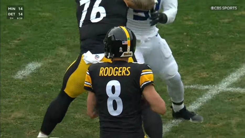 Aaron Rodgers Named Loser Of Trade Deadline: ‘DK Metcalf Isn’t Enough’