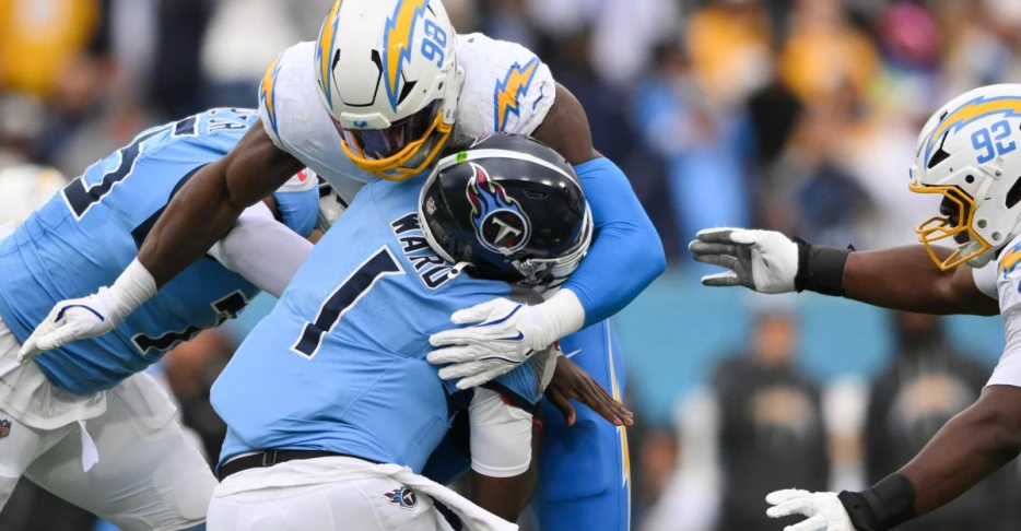 Chargers’ Odafe Oweh exceeds everybody’s pass-rush expectations