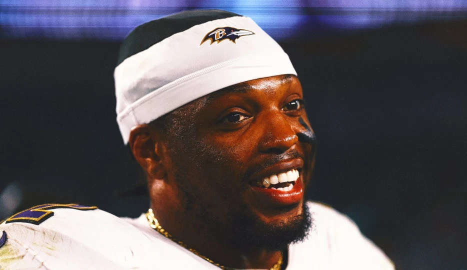 Derrick Henry Q&amp;A: Ravens Star Dishes on Lamar's Return, Favorite RBs, More