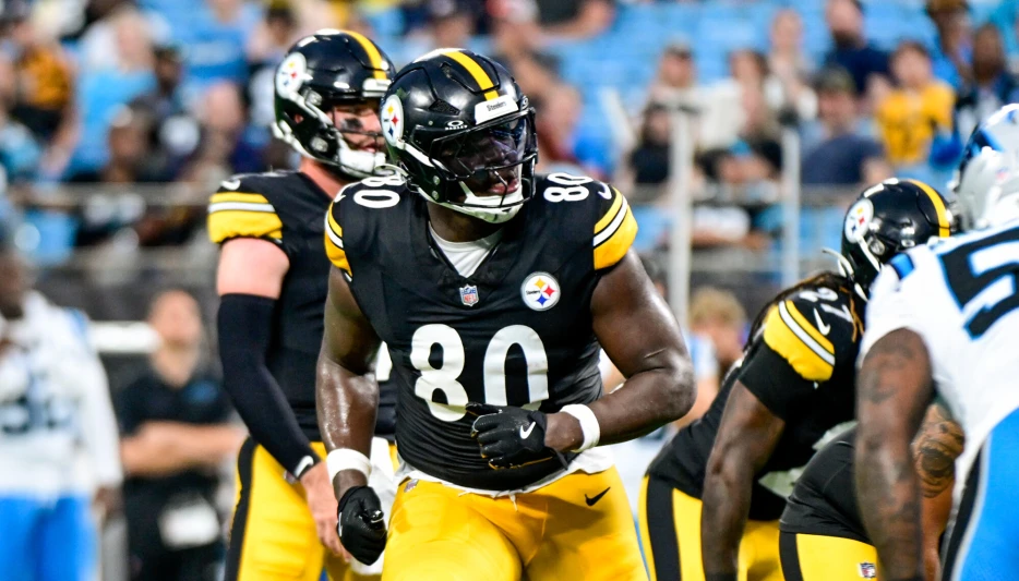 Steelers Tight End Unexpectedly Added to Injury Report