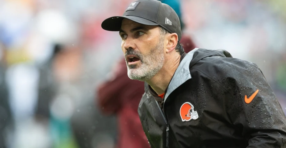 Browns Kevin Stefanski gives up playcalling, again: Something or nothing?