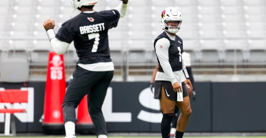 Cardinals place Kyler Murray on IR with a continued foot injury