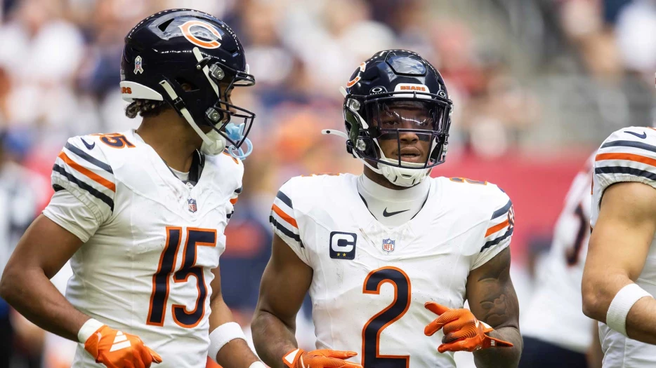 DJ Moore, Rome Odunze miss Bears practice, but there’s a catch
