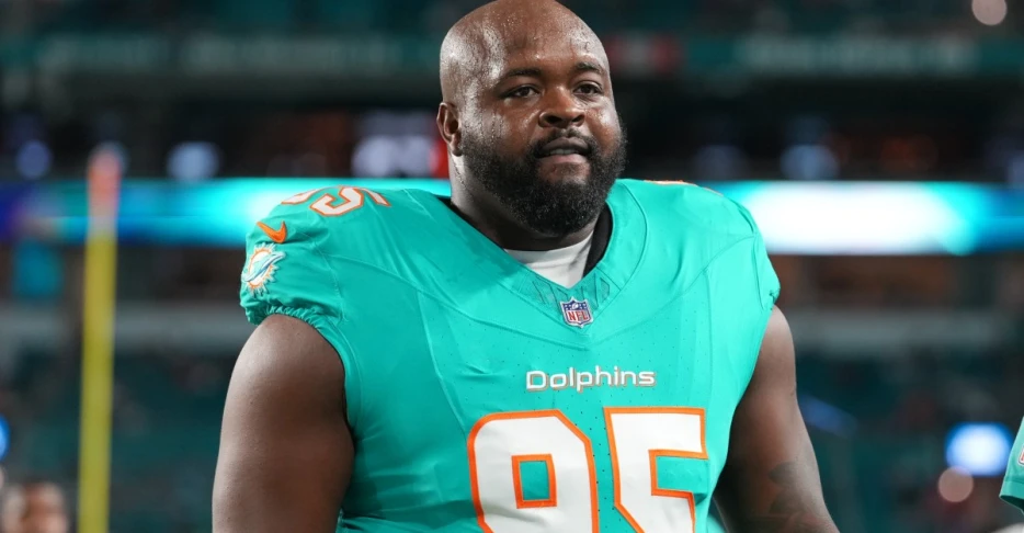 Dolphins “turn full attention to remaining games;” remove distractions from locker room