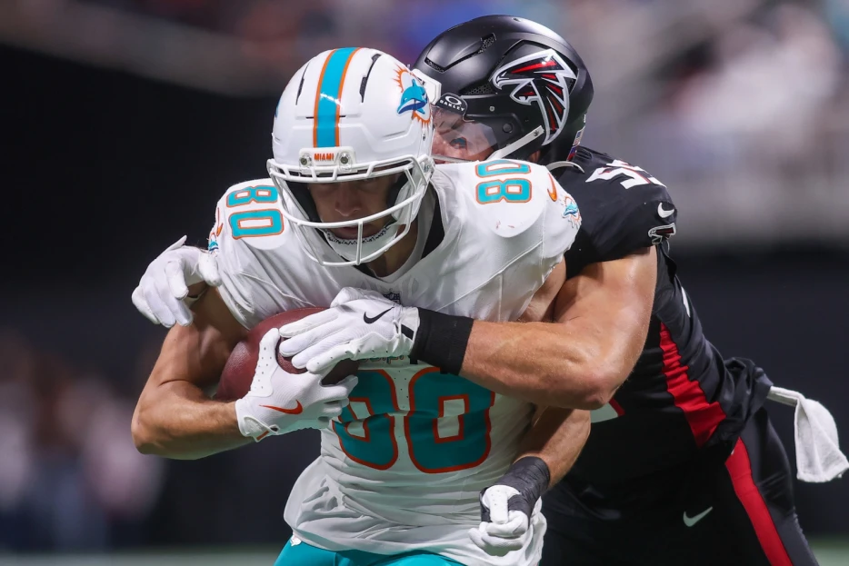 Dolphins Waive TE Tanner Conner