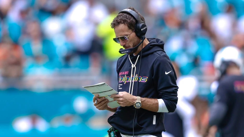 Mike McDaniel: All trade rumors about Dolphins players are currently baseless