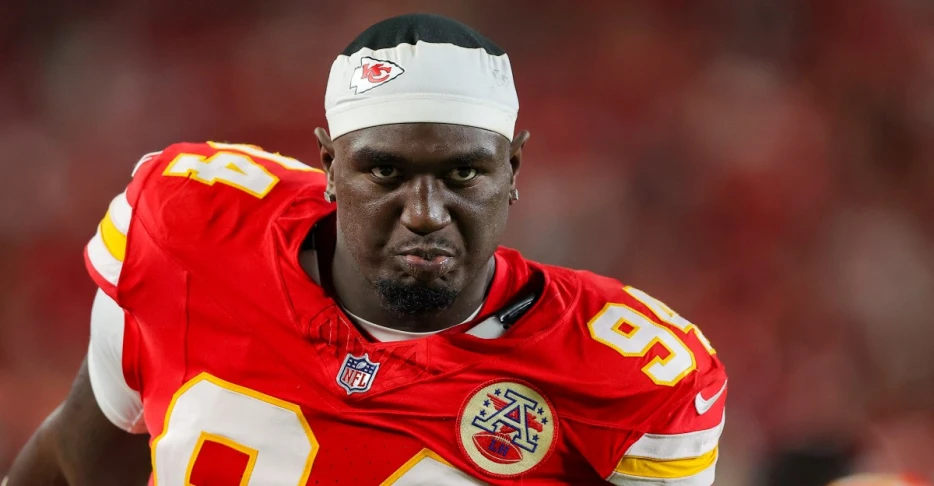 Steelers poach practice squad defensive tackle; Chiefs make 2 moves