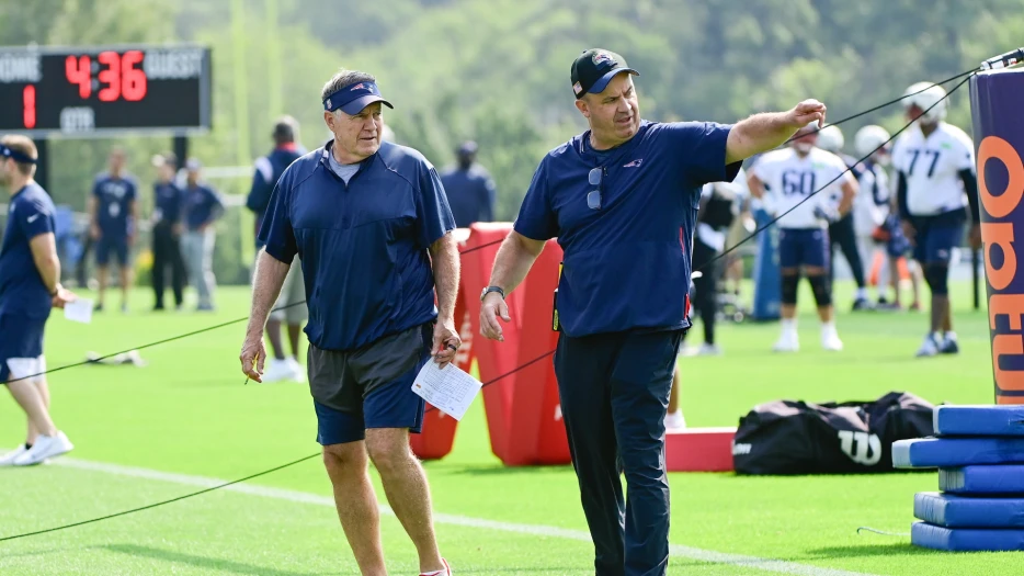 Browns Legend Endorses Ex-Patriots Assistant For Cleveland’s Next Head Coach