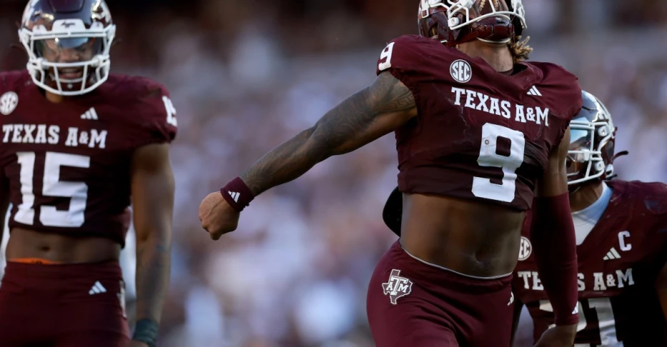 Could this EDGE prospect help the Chicago Bears solve their pass-rush problem?