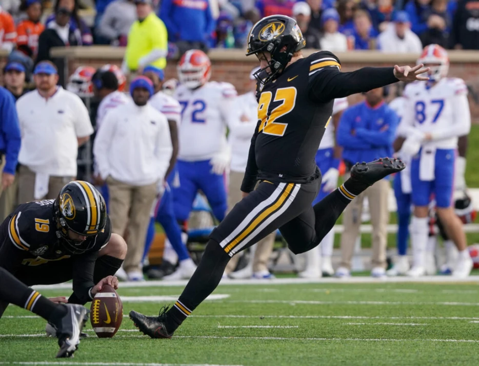 Harrison Mevis To Kick For Rams In Week 10, Team Keeping Joshua Karty