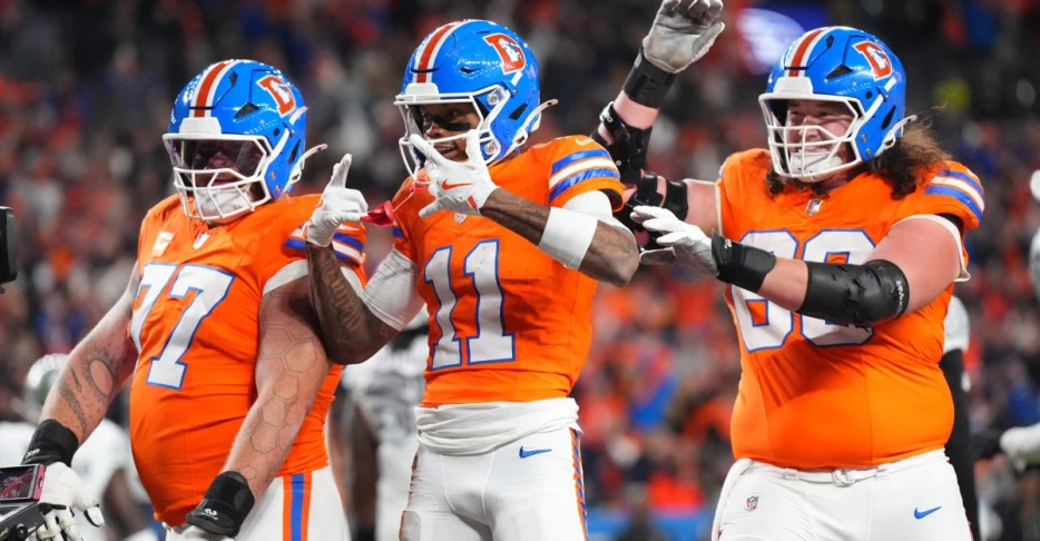 Instant reaction: Broncos grind out another ugly win in primetime versus Raiders