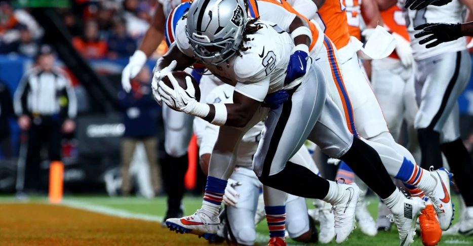 Raiders-Broncos live updates