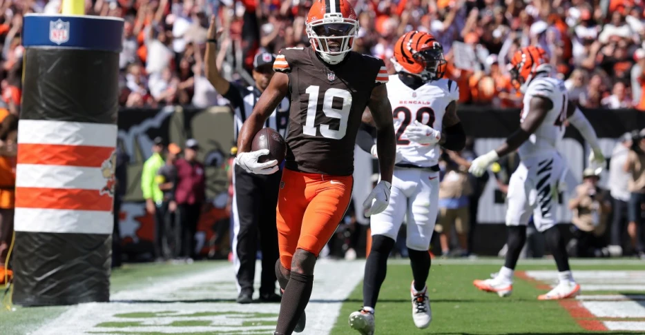 Browns welcome back offensive starter for Jets game