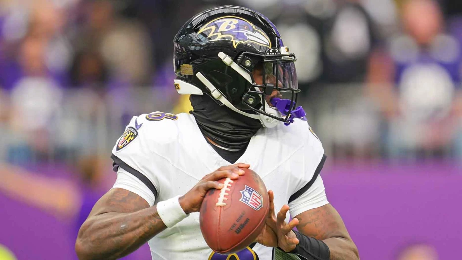 Brian Flores forces Ravens’ Lamar Jackson into new career record