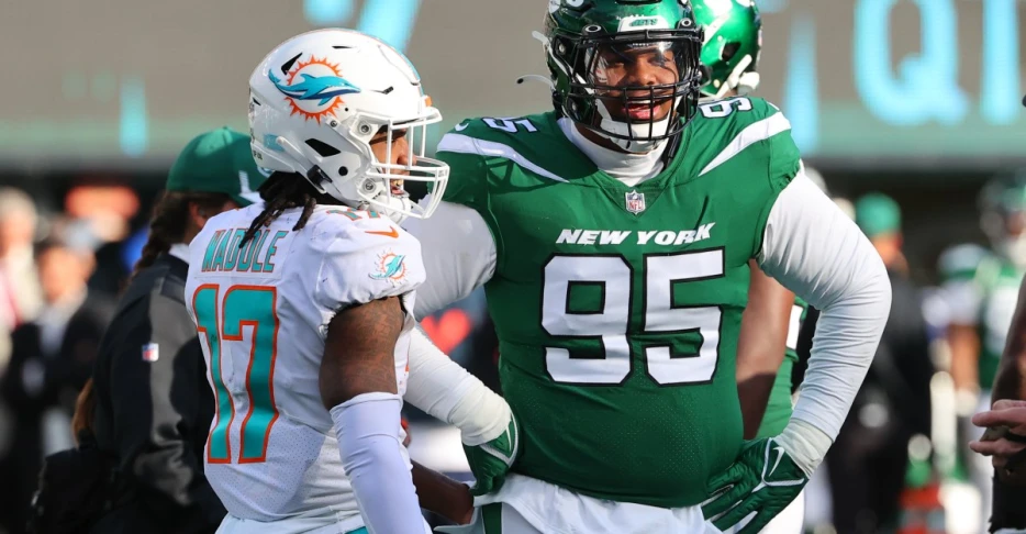 Buffalo Bills tried to trade for WR Jaylen Waddle, DT Quinnen Williams