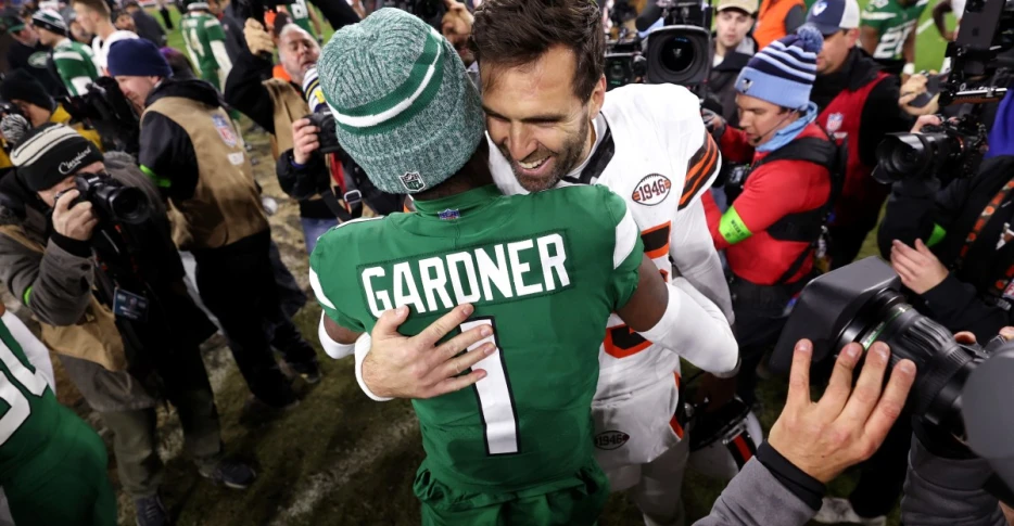 Cleveland Browns fans sound off on the team’s trade deadline moves, and if they can beat the Jets