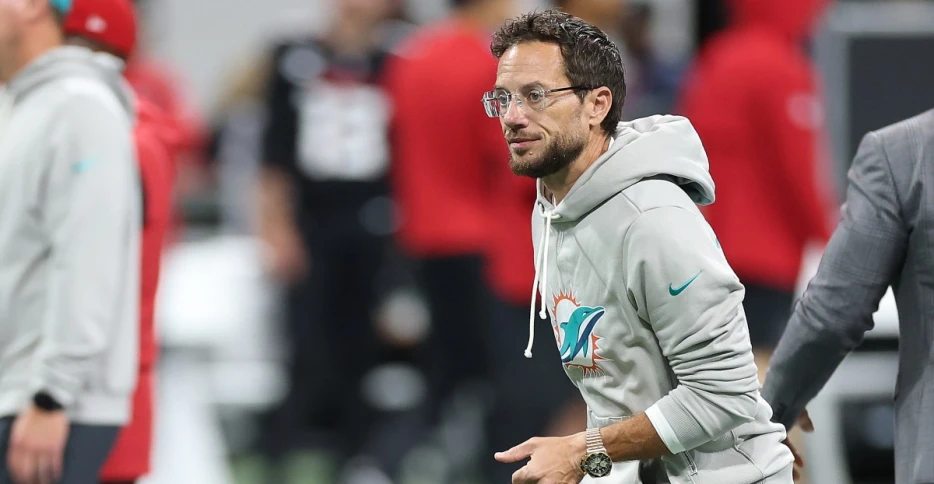 Miami Dolphins Week 10 fan confidence, trade deadline grade, and Mike McDaniel next to be fired?