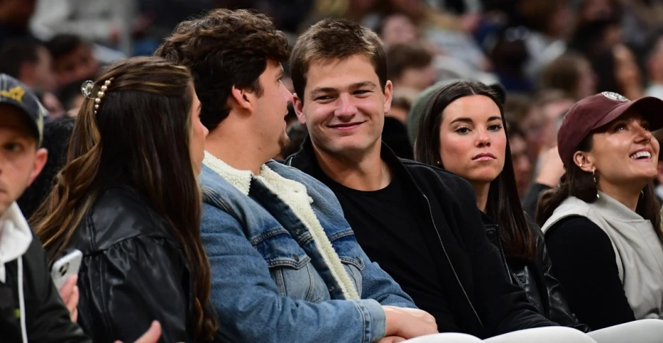 Sunday Patriots Notes: Drake Maye feeling the love in New England