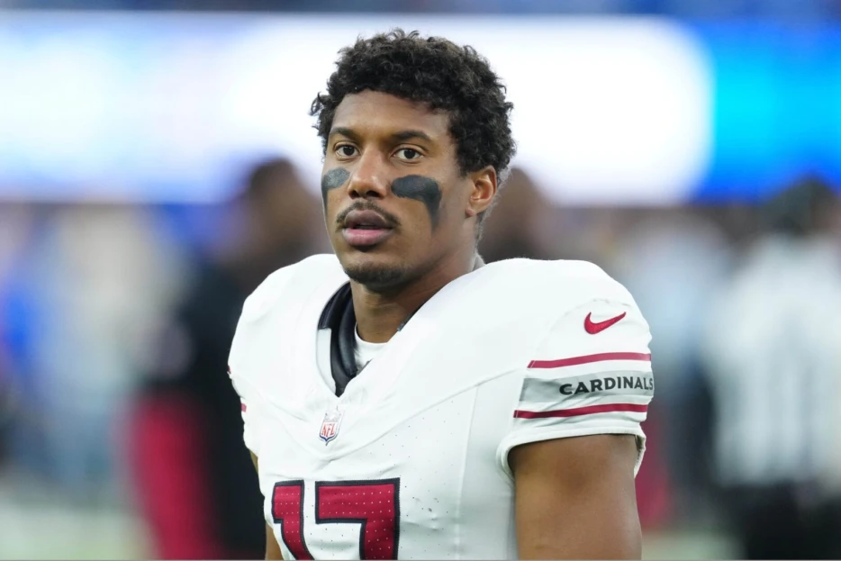 Cardinals Plan To Place WR Zay Jones On IR