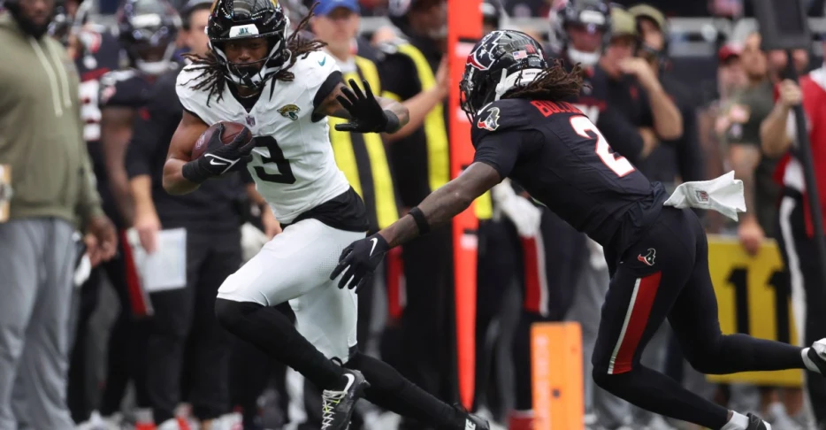 Jakobi Meyers finishes as Jaguars’ leading receiver in team debut