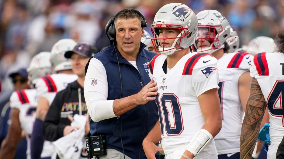 Mike Vrabel’s 3-word message to each Patriots player shows ultimate respect to Buccaneers