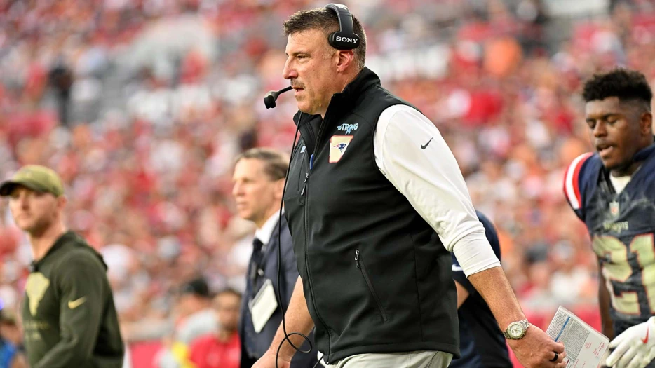 Patriots’ Mike Vrabel is every fan after awesome win over Buccaneers makes it 7 straight
