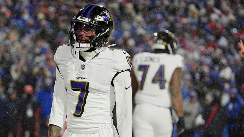 Ravens’ Rashod Bateman avoids worst-case scenario for ankle injury