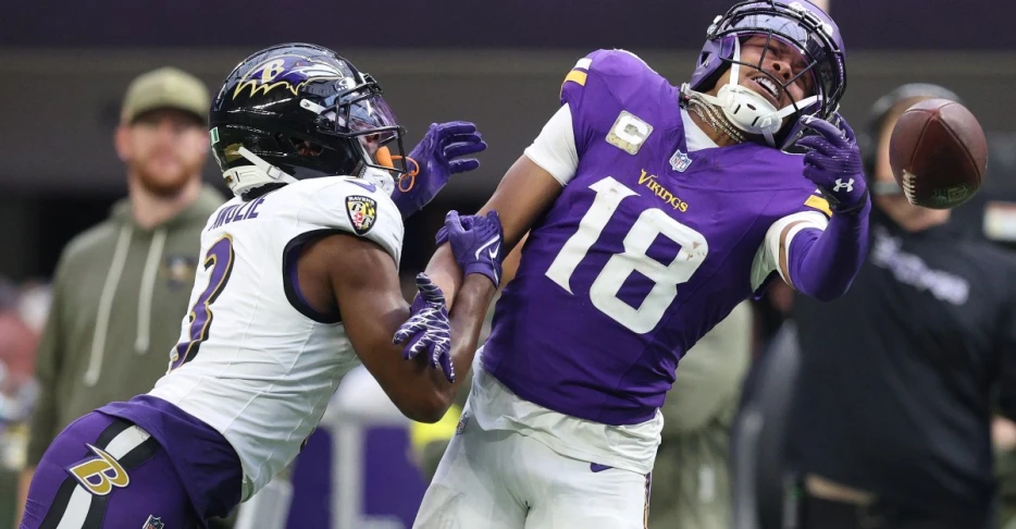Ravens Snap Count Analysis, Week 10: Heavy formations dominate, Awuzie sees uptick