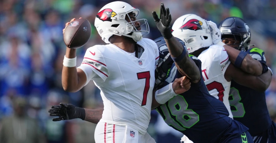 Ted’s Talk: Seahawks break fumble drought in lopsided win against Cardinals