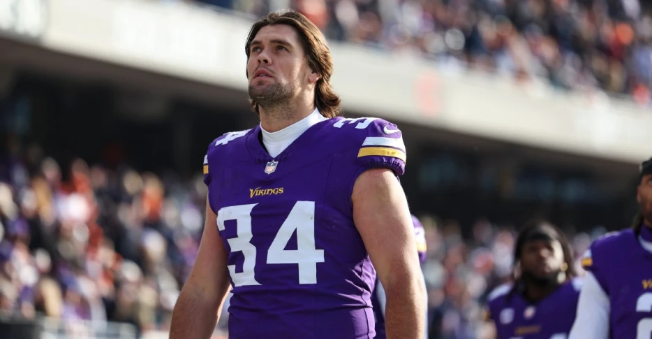 Rams can’t stop adding tight ends