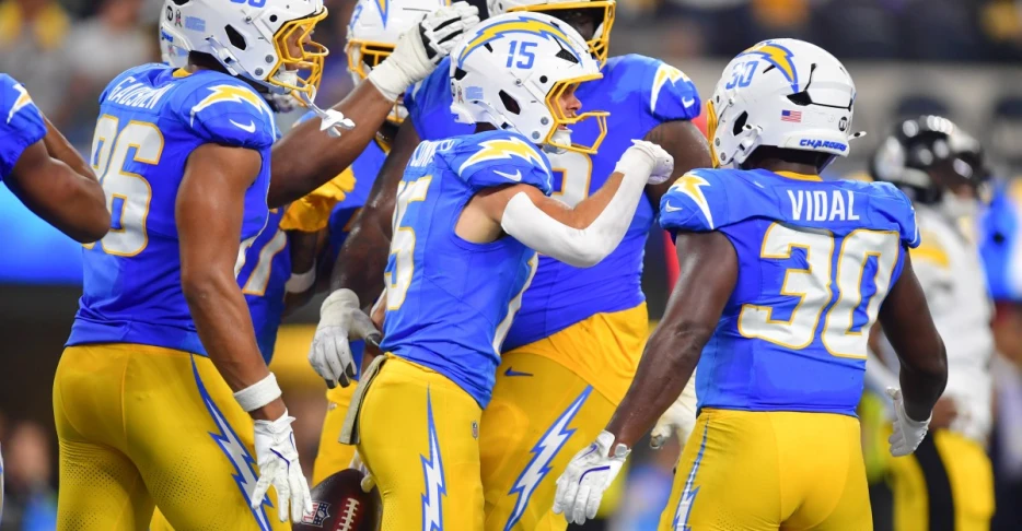 3 winners, 2 losers from Chargers-Steelers: Ladd McConkey stars for Bolts un primetime