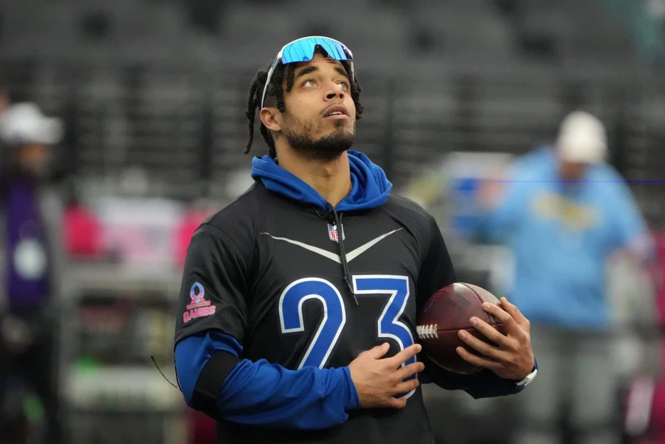 BREAKING: Eagles CB Jaire Alexander Decides To Step Away From NFL