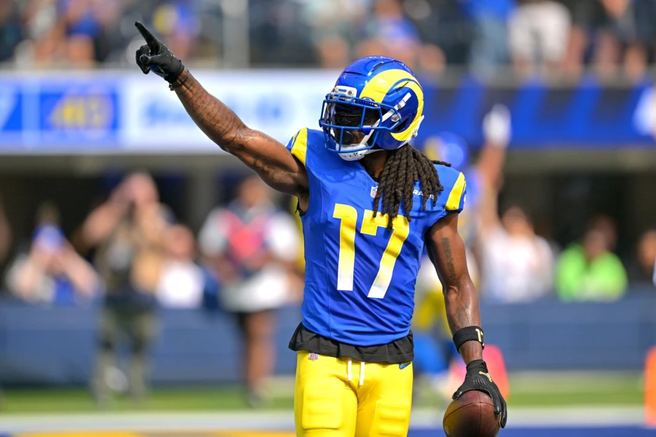 NFC Notes: Davante Adams, Tyrice Knight, Mike Macdonald, Rams, Seahawks