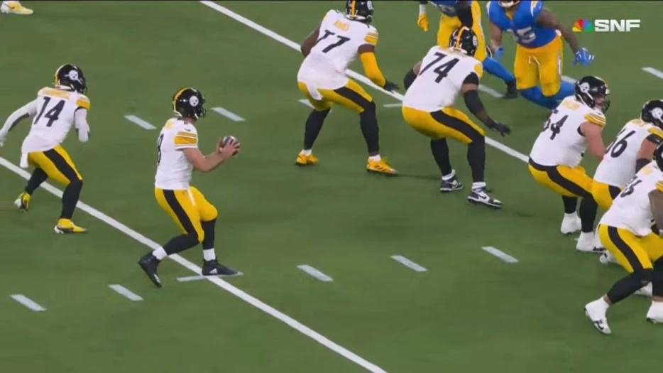 ‘That Guy Is Still Elite’: Hoge Says Steelers’ OL Must Better Protect Rodgers