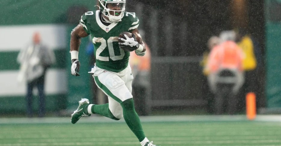 The Jets trade deadline moves should change the calculus on their Breece Hall decision