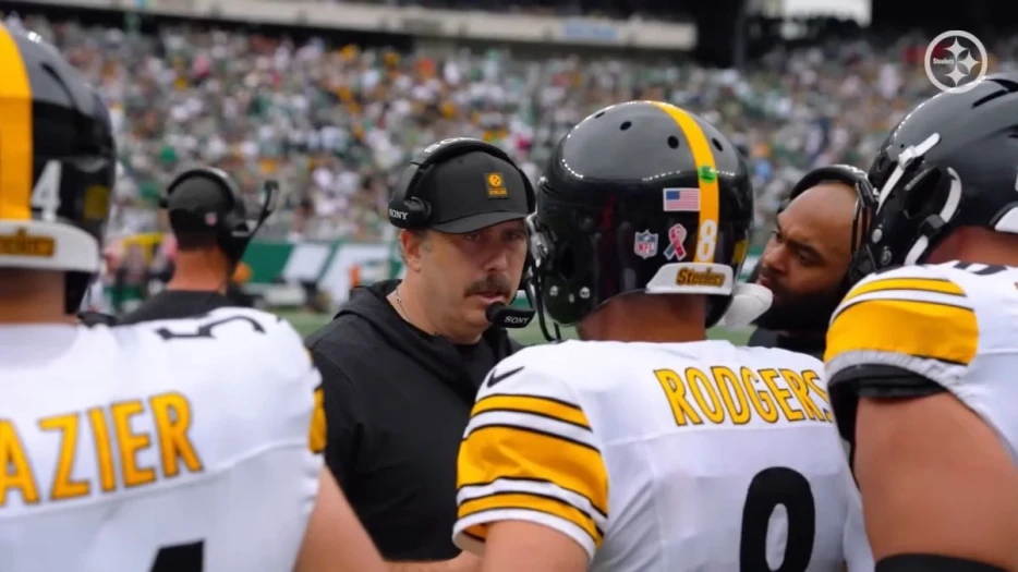 Arthur Smith Shields Aaron Rodgers From Wave Of Criticism: ‘Critical Of Myself’