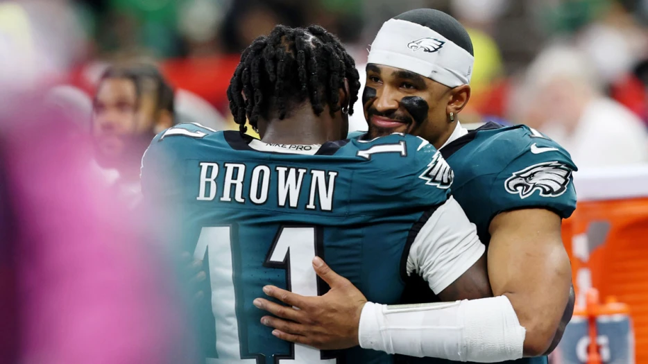 Eagles’ Jalen Hurts ‘respects’ reporters asking about A.J. Brown ‘s**tshow’
