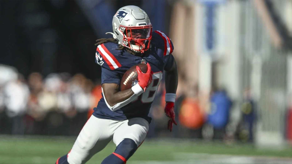 Patriots rumors: Fantasy football managers will take note of ESPN insider’s Rhamondre Stevenson-TreVeyon Henderson prediction