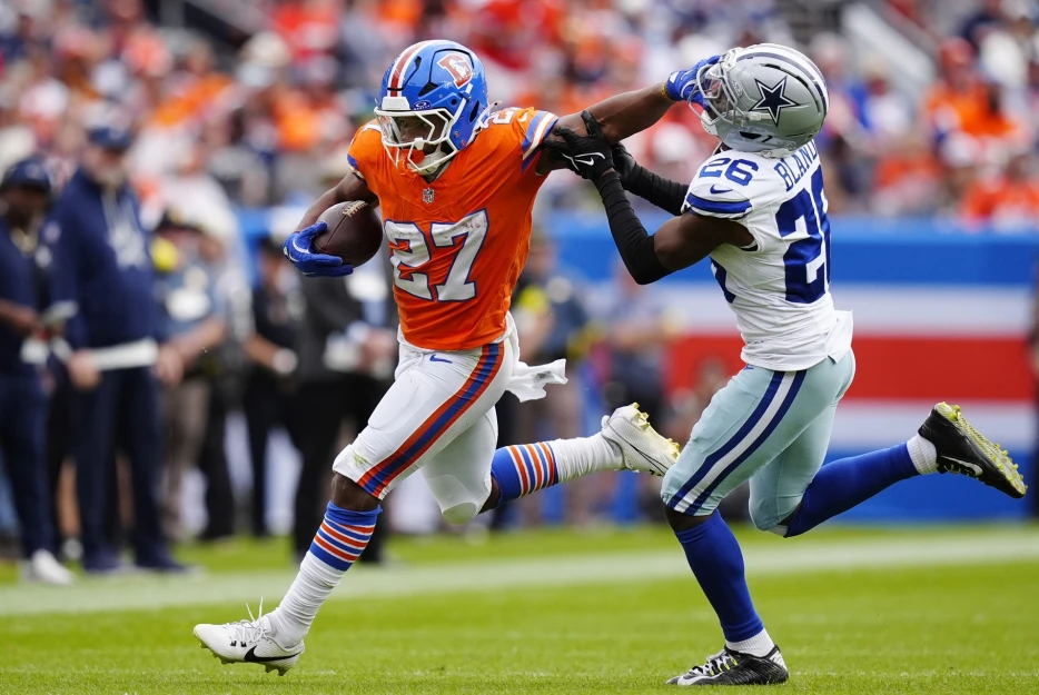 Broncos RB J.K. Dobbins Out For Foreseeable Future With ‘Significant’ Foot Injury