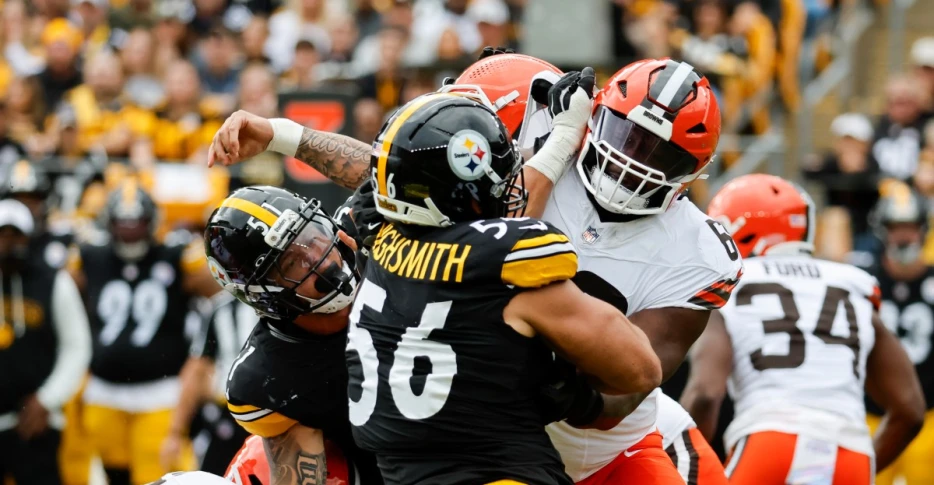 Browns roster: Options at left tackle