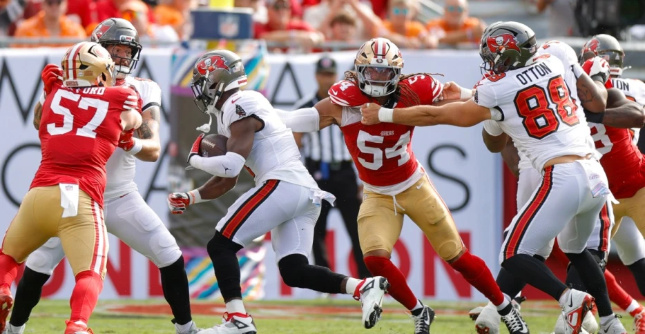 How Fred Warner is still impacting the 49ers defense from the sidelines