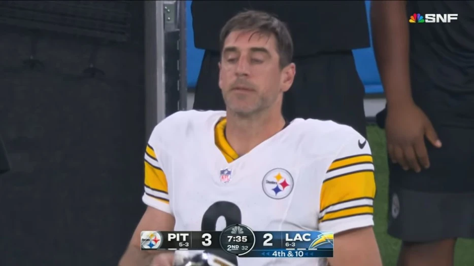 ‘Looked Slow And Incapable’: Aaron Rodgers Plummets In Latest QB Rankings