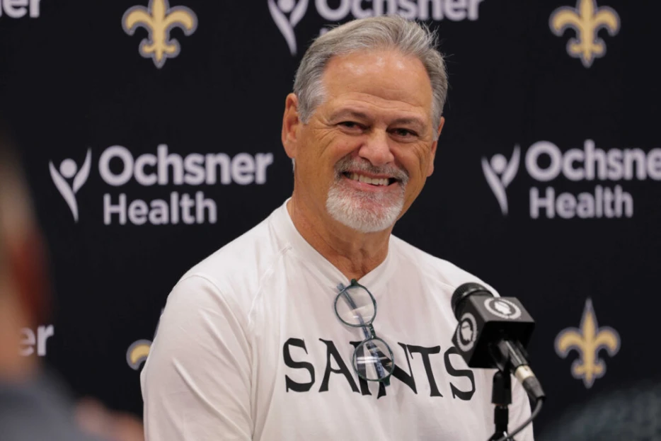 Saints GM Mickey Loomis Not On Hot Seat