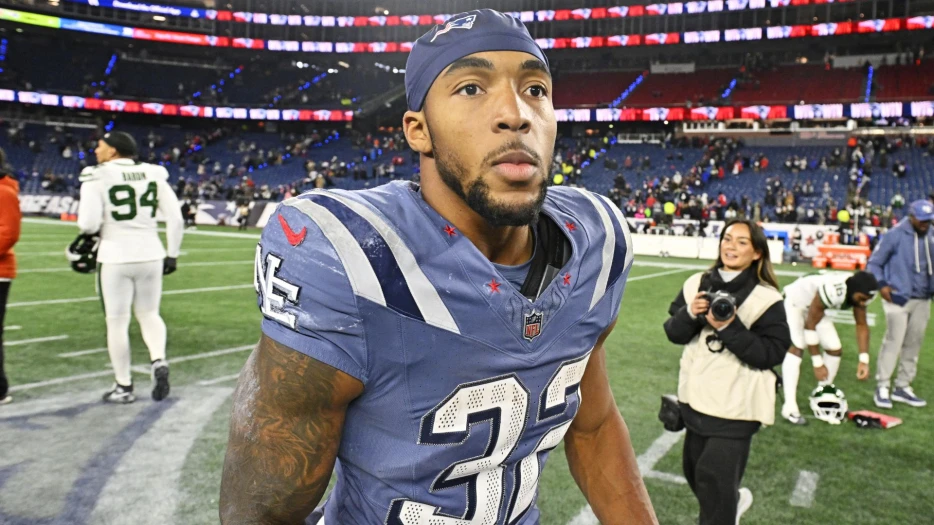 TreVeyon Henderson Makes Patriots History In Win Vs. Jets