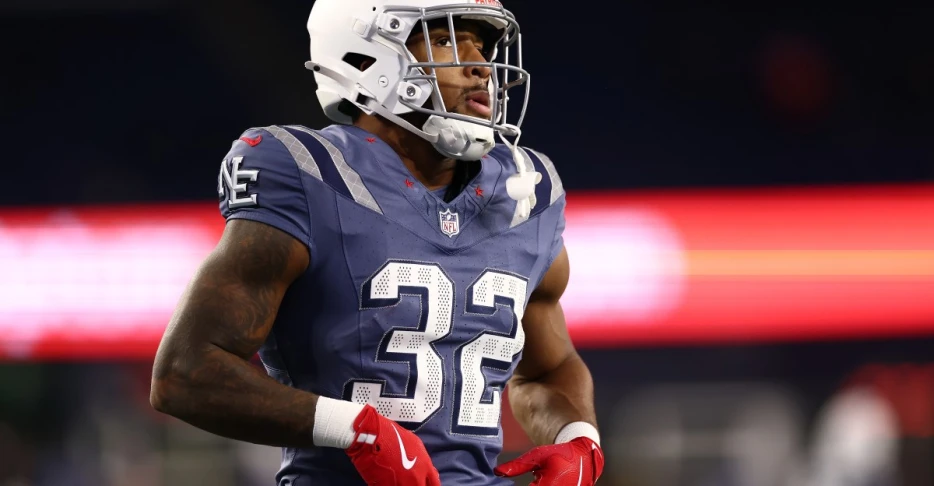 TreVeyon Henderson’s hat-trick helps power Patriots to primetime victory