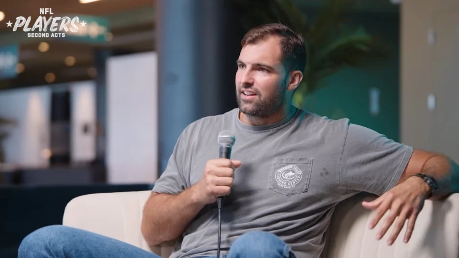 Alejandro Villanueva Shares His ‘Welcome To The NFL’ Moment