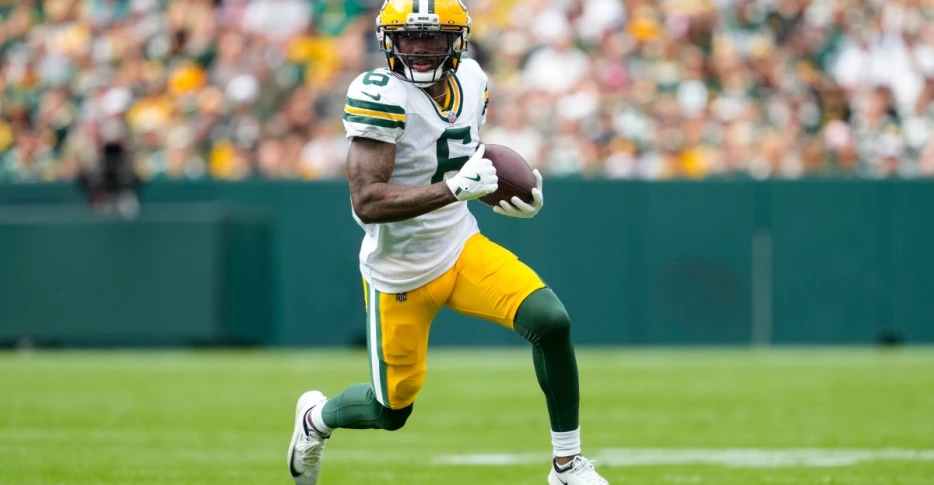 Former Packer Mecole Hardman called up for Bills